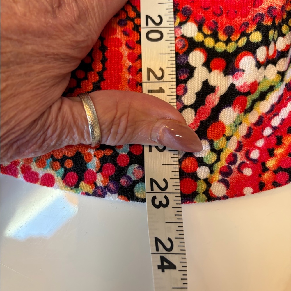 #147  Joseph Beautiful Multicolor Button Down Cardigan, Circular Design. - Picture 12 of 12